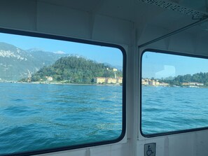 Interior - A refuge between the sky and the lake (Bellagio)