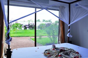 4 quartos, cofres nos quartos, ferros/tábuas de passar roupa