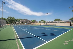 Sports court - New Mulligans Escape - Community Pool (Branson)
