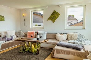 TV, fireplace, books, offices