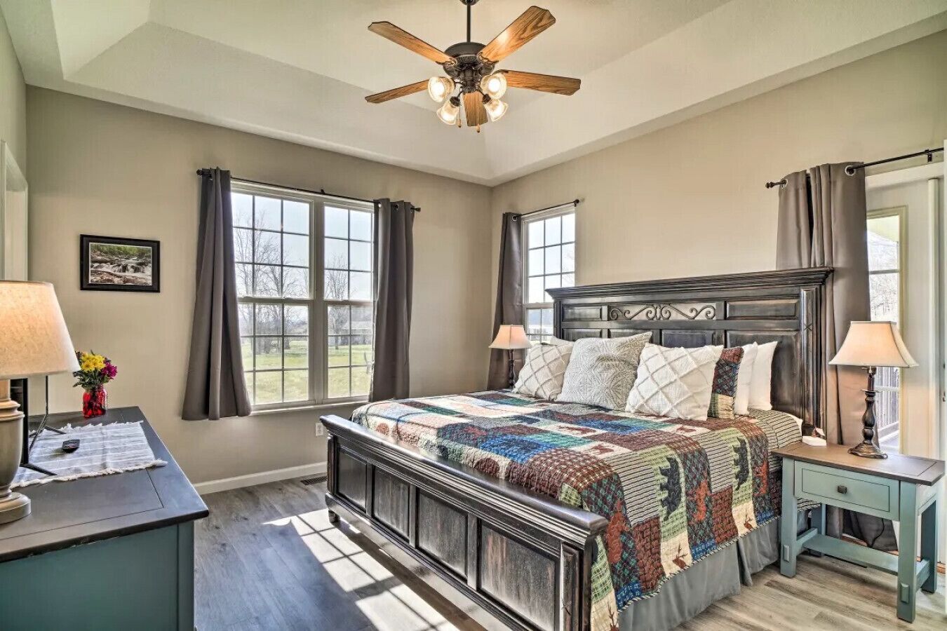 3 soverom, strykejern/-brett, reiseseng for barn og wi-fi (inkludert)