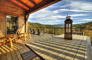 تناول الطعام بالخارج