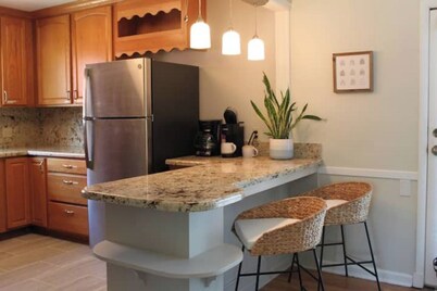 Walk to Expo: Clean, Cozy, and Pet Friendly