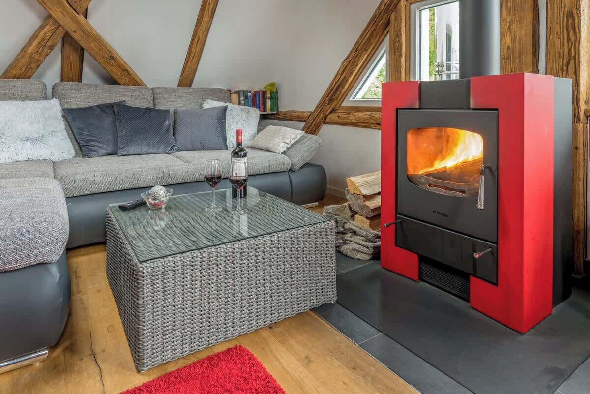 Fernseher, Kamin, Arbeitsbereiche