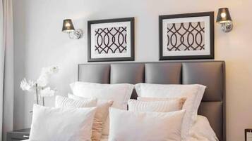 4 bedrooms, desk, iron/ironing board, free WiFi