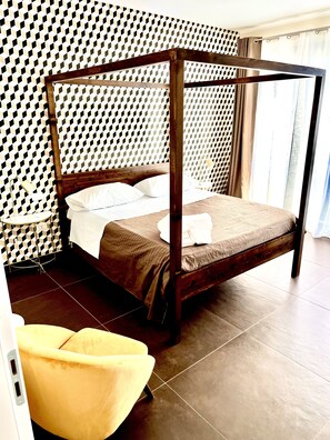 3 bedrooms, desk, iron/ironing board, travel cot - Tiffany Home near Cefalù  (san nicola l'arena)