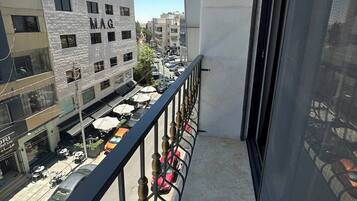 Leilighet, 2 soverom, tilgjengelighetstilpasset, røyk | Balkong