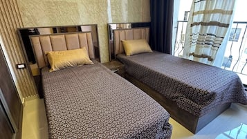 Apartment, 2 Bedrooms, Accessible, Smoking | 2 bedrooms