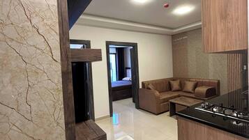 Apartment, 2 Bedrooms, Accessible, Smoking | Living room