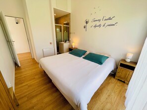 6 bedrooms, desk, iron/ironing board, travel cot - Les Gîtes de la Richardière à 10 Minutes des Plages Vendéennes (Saint-Révérend)