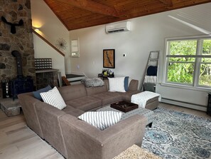 Smart TV, fireplace, video games, stereo