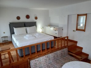 1 bedroom, iron/ironing board, travel cot, WiFi