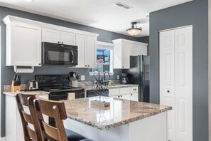 Condo, Multiple Beds, Kitchen, Mountain View (The Cove Escape) | Private kitchen - The Cove Escape - 5 Min to Silver Dollar (Branson)