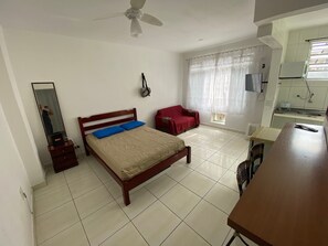 Iron/ironing board, WiFi - Foot in the sand Beach corner of the fort (Praia Grande)