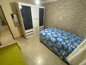 1 bedroom, iron/ironing board, internet - Foot in the sand Corner of Fort II - Tiradentes 4 (Praia Grande)