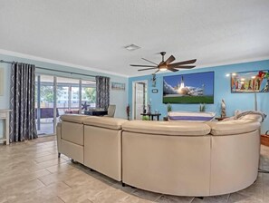 TV, table football - Surf’s Up! Beachside home/ Riverfront Club access (Cocoa Beach)