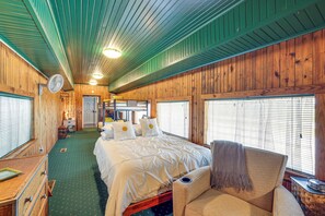 Iron/ironing board, Internet, bed sheets