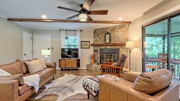 Smart TV, fireplace, music library, printers