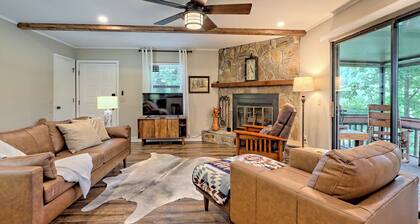 Treetop Haven - Updated with Golf Course & Forest Views - Dog friendly!