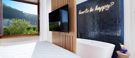 1 chambre, bureau, fer et planche à repasser, Wi-Fi gratuit