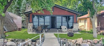 Anchors Away Cottage on Big Spirit Lake (Lakefront)