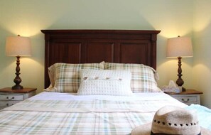 3 bedrooms, in-room safe, iron/ironing board, free WiFi