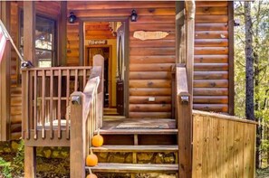 Exterior detail - Katahdin Cabin, tranquil n rustic with inside hot tub, close to town! Romantic!
 (Blue Ridge)