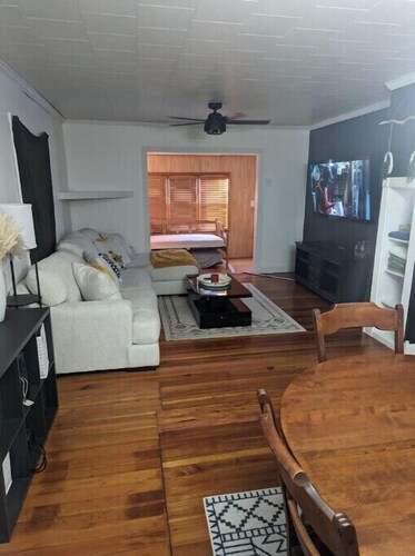 Home in Garland. Close to downtown Lincoln 