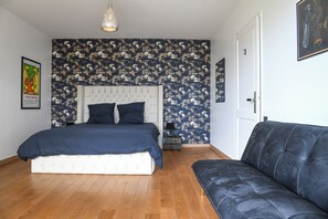 4 chambres, fer et planche à repasser, lit parapluie, Wi-Fi gratuit