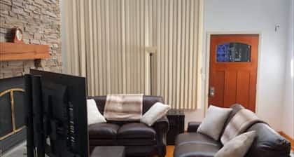 Loft apartment in the heart of downtown New Haven and blocks from the Omni Hotel