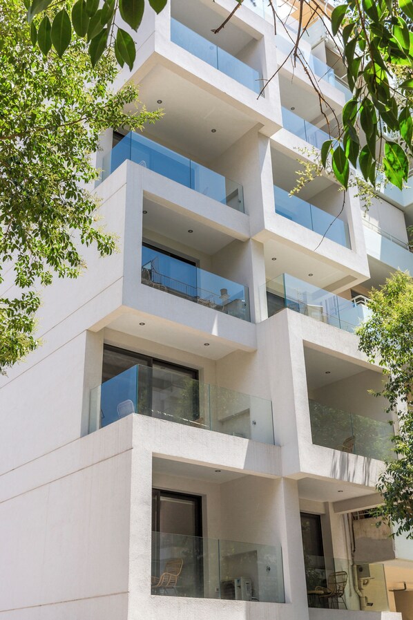 Exterior - Cubes Living Athens, Studio 302 (Athina)