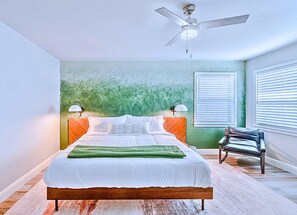 3 slaapkamers, een strijkplank/strijkijzer, gratis wifi, beddengoed