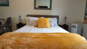 Escrivaninha, ferros/tábuas de passar roupa, berço de viagem, Wi-Fi