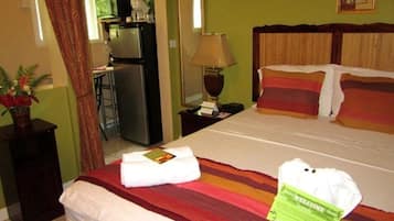 1 habitación, tabla de planchar con plancha, wifi y ropa de cama