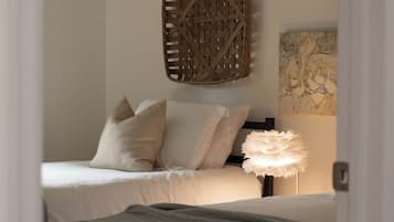 5 habitaciones, tabla de planchar con plancha, cuna de viaje y wifi