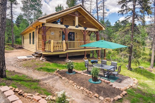 Private Hot Tub & Pond: Conifer Log Cabin