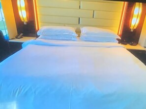 2 camere, ferro/asse da stiro, Wi-Fi, lenzuola