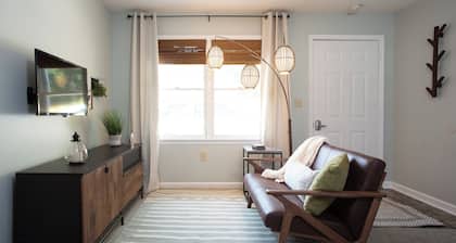 Peaceful, Quiet Studio Near Biltmore Village