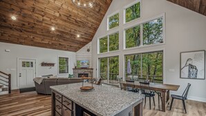 Cabin, Multiple Beds (Pattertwig - Enjoy going out on a lim) | Microwave - Pattertwig - Enjoy Going out on a Limb! (Berkeley Springs)