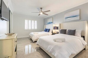 2 bedrooms, desk, iron/ironing board, WiFi
