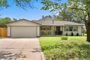 Exterior - Fire Pit, Fully Stocked, Family-Friendly Oasis (Wichita)