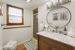 Shower, hair dryer, towels - Fire Pit, Fully Stocked, Family-Friendly Oasis (Wichita)