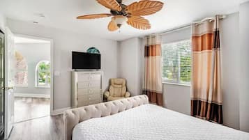 5 bedrooms, iron/ironing board, WiFi, bed sheets