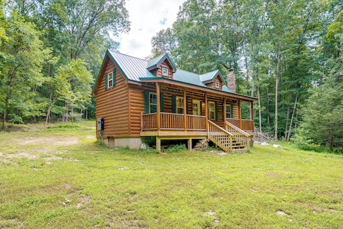 Marlinton Cabin Rental w/ Greenbrier River Access!