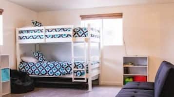 3 bedrooms, WiFi, bed sheets