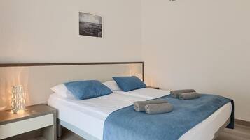 1 bedroom, WiFi, bed sheets