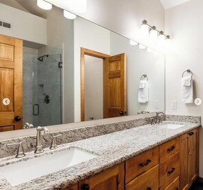Shower, hair dryer, towels, soap - Walk to Main St., Cozy 2BR/2BA in Deer Valley (Park City)