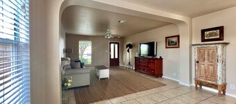 Spacious Ponderosa-Minutes from Gruene & Shopping!