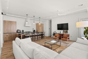 Living area - 5BR City Loft - Atop Natural Wine Bar! Steps to Downtown & Magazine!  (New Orleans)