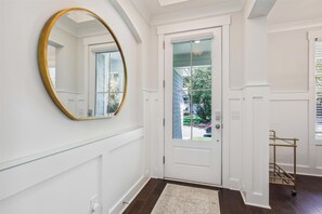 المنشأة من الداخل